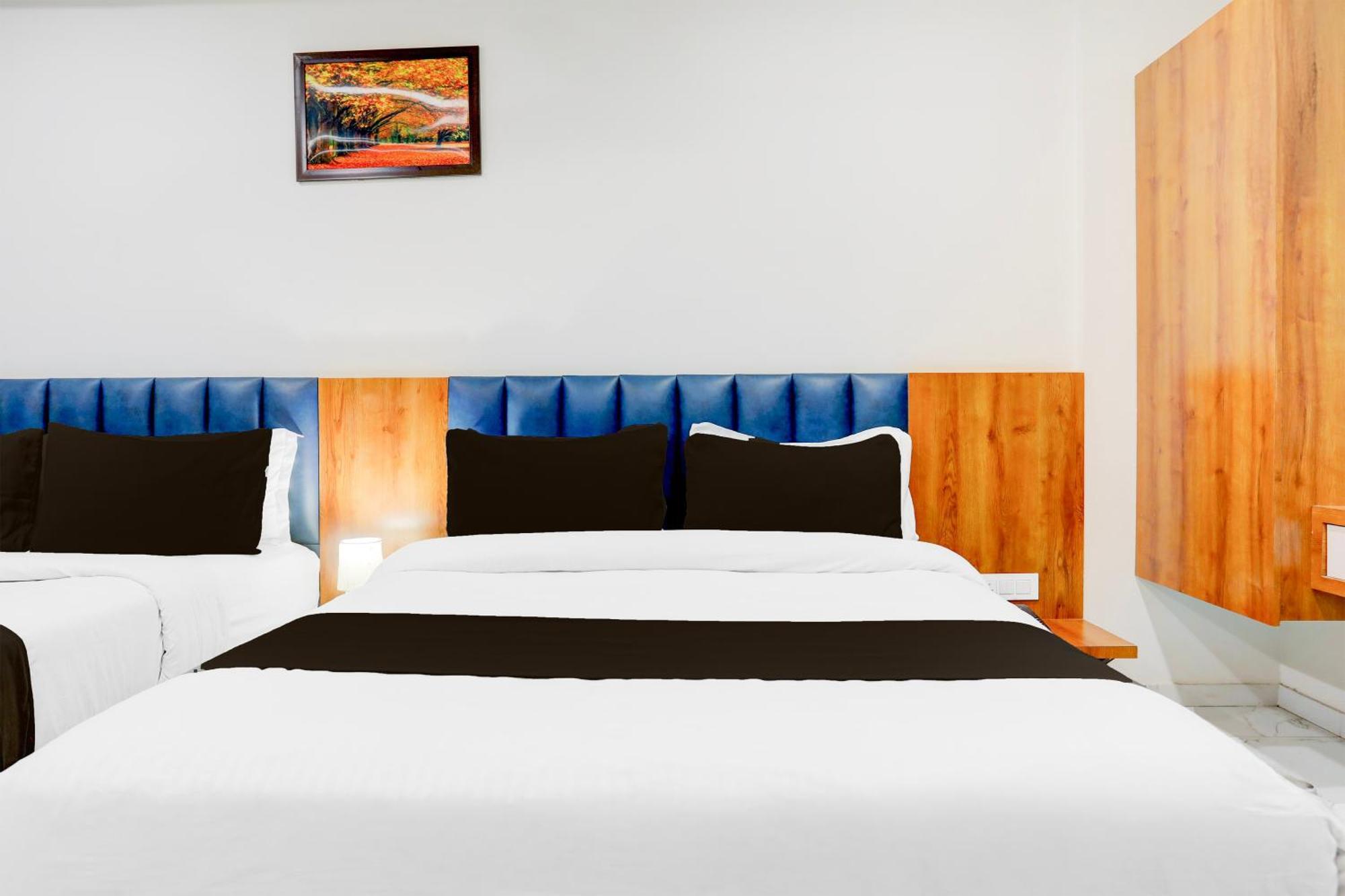Super Townhouse Ambaji Formerly Hotel Kardhar Inn エクステリア 写真