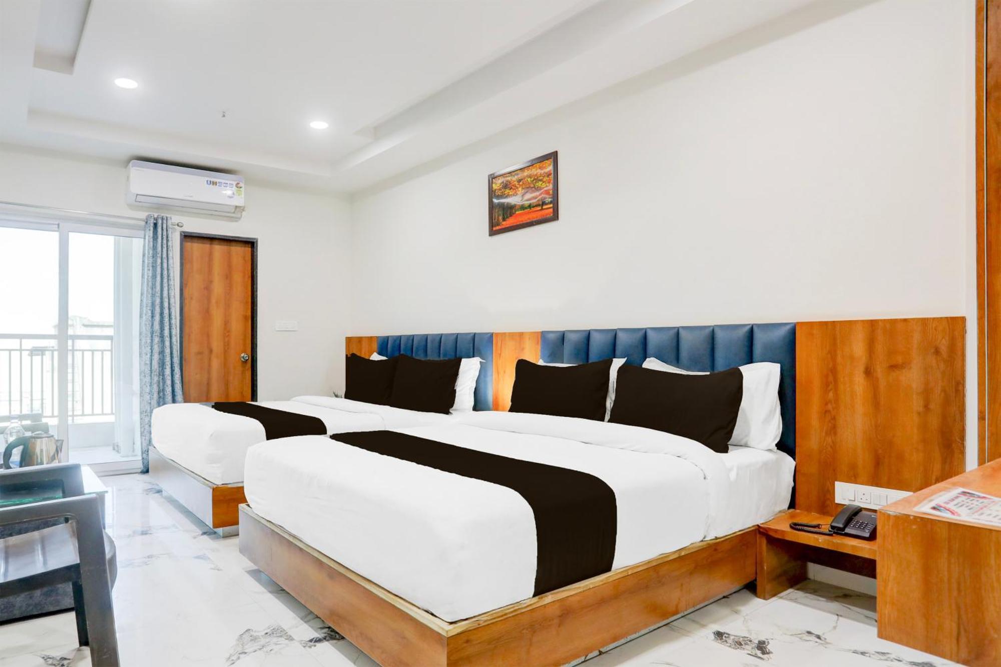 Super Townhouse Ambaji Formerly Hotel Kardhar Inn エクステリア 写真