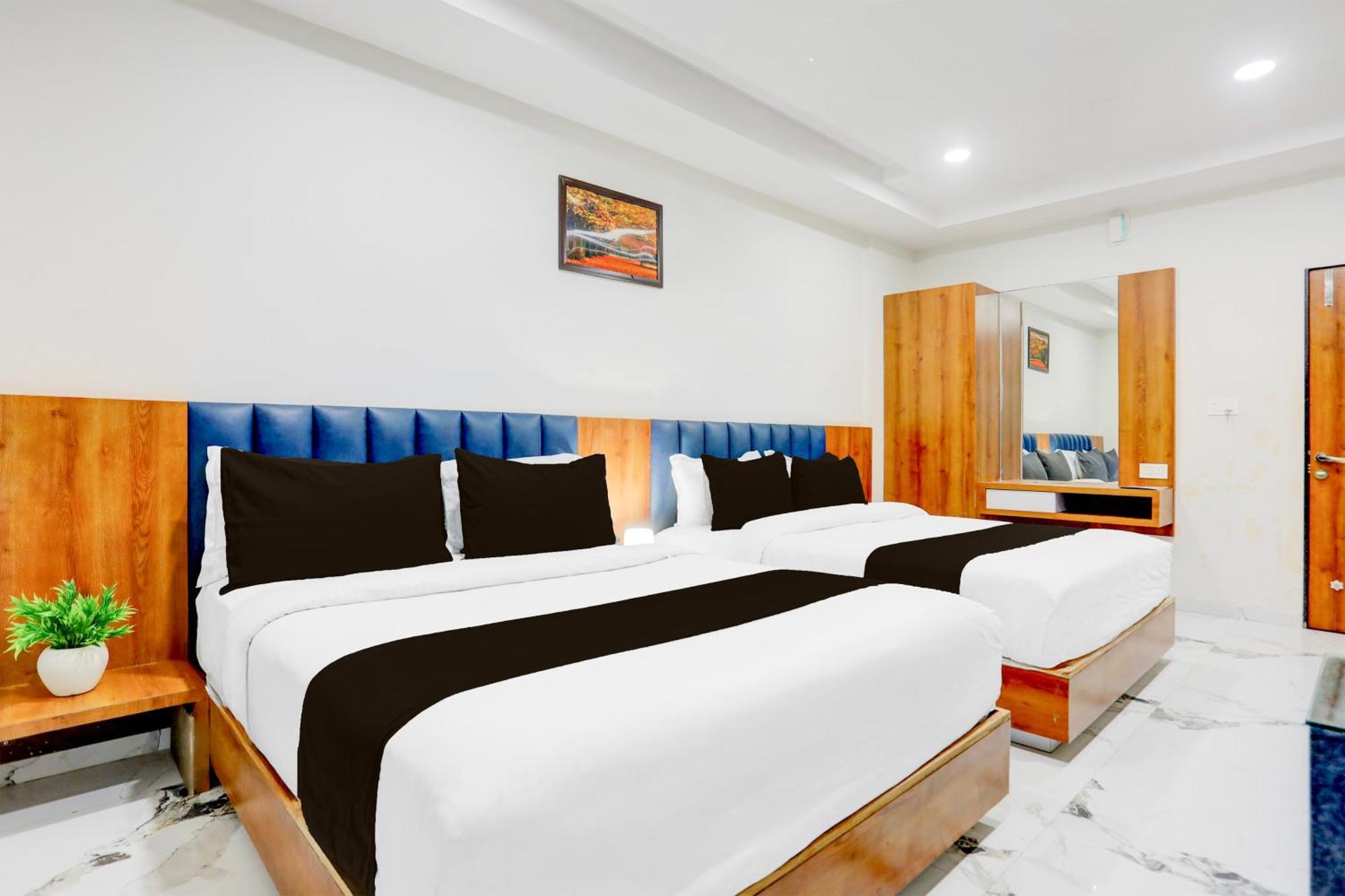 Super Townhouse Ambaji Formerly Hotel Kardhar Inn エクステリア 写真